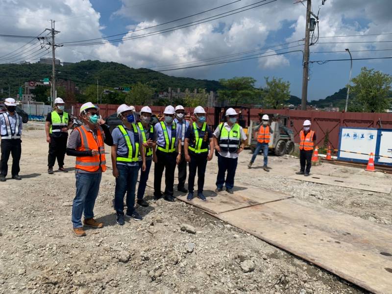 新北市議會議員至工區視察