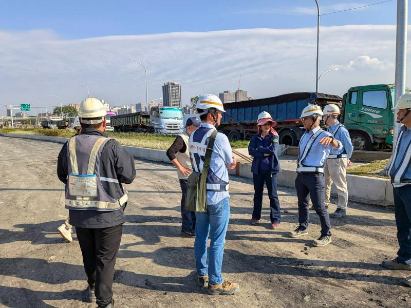 地政局副局長視察莊田路