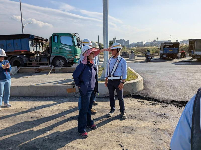 地政局副局長視察莊田路
