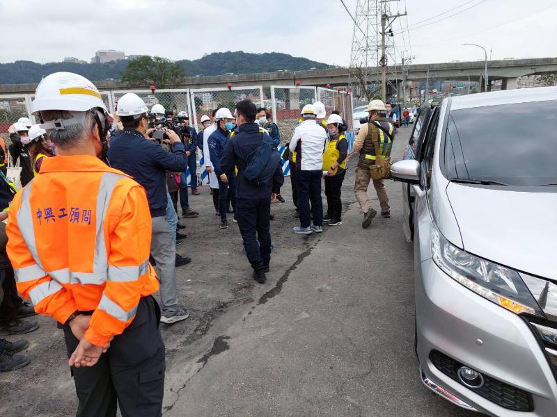 侯市長視察輔大醫院緊急救護專用便道